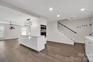 8308 Knights Bridge Rd, Charlotte, NC 28210 - Photo 8