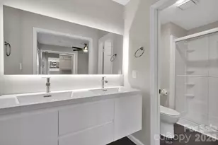 8308 Knights Bridge Rd, Charlotte, NC 28210 - Photo 16