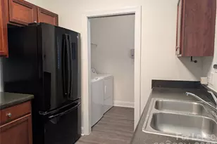 2104 Sardony Ln, Charlotte, NC 28213 - Photo 4