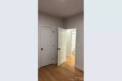 4815 Victoria Avenue, Charlotte, NC 28269 - Photo 14