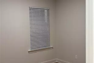 4815 Victoria Ave, Charlotte, NC 28269 - Photo 12