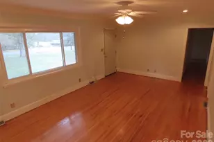 7636 Michael Dr, Charlotte, NC 28215 - Photo 22