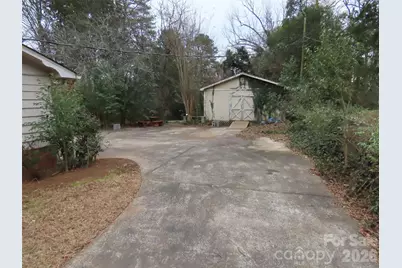 7636 Michael Drive, Charlotte, NC 28215 - Photo 14