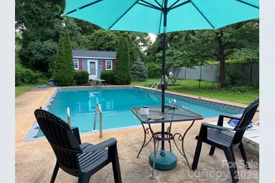 3218 Driftwood Drive, Charlotte, NC 28205 - Photo 2