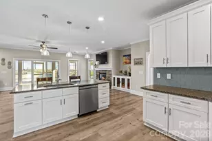 265 Lakefront Dr, Salisbury, NC 28146 - Photo 18