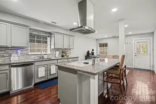 1106 Vine Cliff Ln, Charlotte, NC 28214 - Photo 8