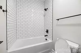 105 N Smallwood Pl, Charlotte, NC 28216 - Photo 20