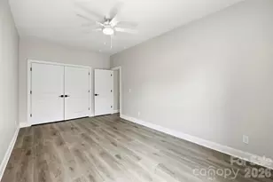 105 N Smallwood Pl, Charlotte, NC 28216 - Photo 22