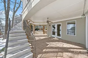 4526 Island Waters Dr, Denver, NC 28037 - Photo 14