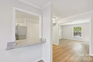 2231 Rexford Rd, Charlotte, NC 28211 - Photo 8