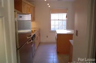 500 N Poplar St, Charlotte, NC 28202 - Photo 2