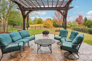 17319 Silas Pl Dr, Davidson, NC 28036 - Photo 2