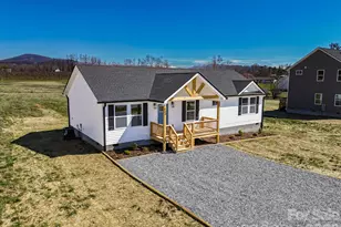 634 Beehive Rd, Hendersonville, NC 28792 - Photo 2