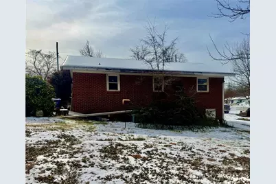 130 31st Avenue NW, Hickory, NC 28601 - Photo 2