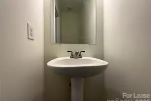 7809 Lennoxshire Ln, Charlotte, NC 28210 - Photo 2