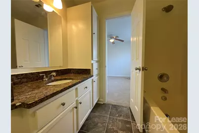 7809 Lennoxshire Lane, Charlotte, NC 28210 - Photo 14