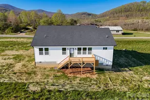 459 Waters Rd, Hendersonville, NC 28792 - Photo 4