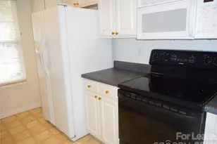 1957 University Heights Ln, Charlotte, NC 28213 - Photo 4