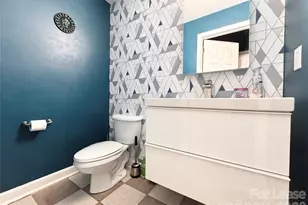 914 Hawthorne Bridge Ct, Charlotte, NC 28204 - Photo 12