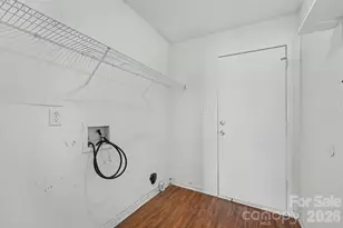 1709 Jeffrey Bryan Dr, Charlotte, NC 28213 - Photo 14