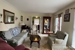 4635 Cloverdale Ave, Charlotte, NC 28212 - Photo 4