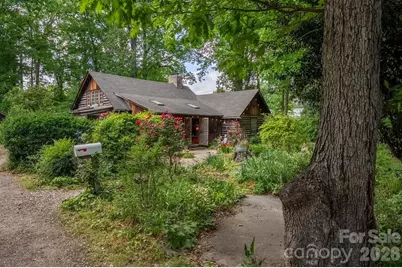 2107 Mandarin Boulevard, Charlotte, NC 28205 - Photo 1