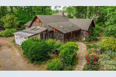 2107 Mandarin Boulevard, Charlotte, NC 28205 - Photo 2