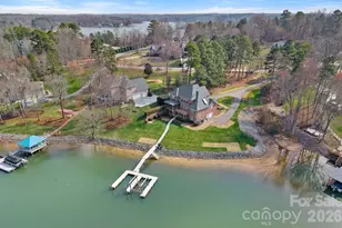 125 Grand Bay Dr, Mooresville, NC 28117 - Photo 2