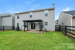 113 Aberdeen Dr, Troutman, NC 28166 - Photo 14