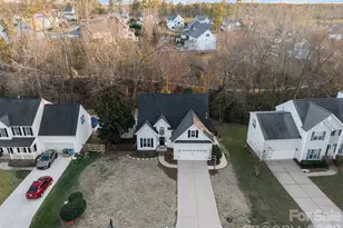 115 Rocky Trail Ct, Fort Mill, SC 29715 - Photo 2