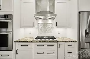 115 Rocky Trail Ct, Fort Mill, SC 29715 - Photo 10