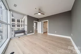 333 W Trade St, Charlotte, NC 28202 - Photo 12