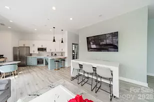 333 W Trade St, Charlotte, NC 28202 - Photo 30