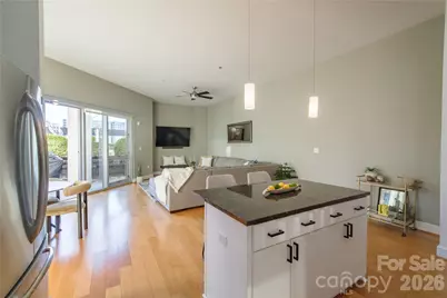 333 W Trade Street W #708, Charlotte, NC 28202 - Photo 2