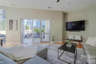 333 W Trade Street W, Charlotte, NC 28202 - Photo 10