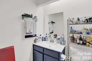 2911 Iron Gate Ln, Charlotte, NC 28212 - Photo 14