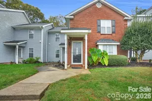 2911 Iron Gate Ln, Charlotte, NC 28212 - Photo 1