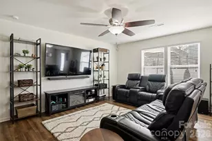 5242 Crystal Lakes Dr, Rock Hill, SC 29732 - Photo 4