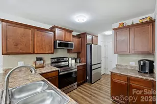 5242 Crystal Lakes Dr, Rock Hill, SC 29732 - Photo 14