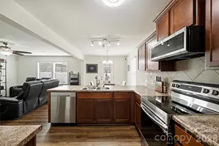 5242 Crystal Lakes Dr, Rock Hill, SC 29732 - Photo 18