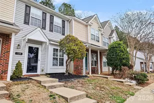 134 Rhett Ct, Fort Mill, SC 29715 - Photo 2