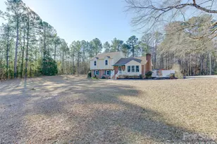 3021 University Dr, Lancaster, SC 29720 - Photo 2