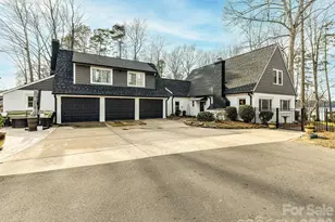 5401 Mountain Point Ln, Charlotte, NC 28216 - Photo 2
