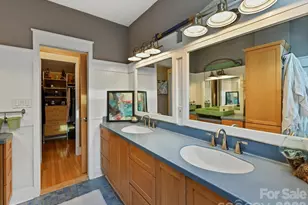 5401 Mountain Point Ln, Charlotte, NC 28216 - Photo 16