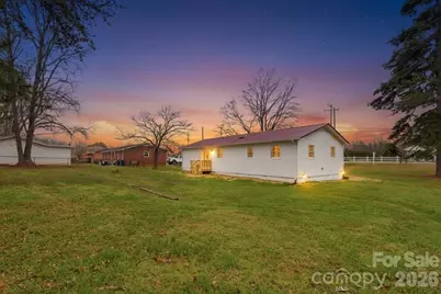 339 S Eastway Drive, Troutman, NC 28166 - Photo 2