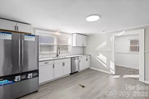 2217 Old Shelby Rd, Hickory, NC 28602 - Photo 10