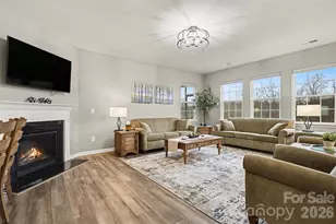 1101 Lookout Shls Dr, Fort Mill, SC 29715 - Photo 6