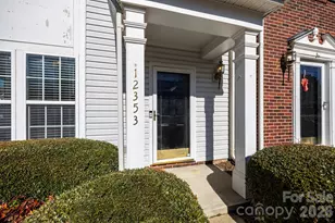 12353 Jessica Pl, Charlotte, NC 28269 - Photo 4