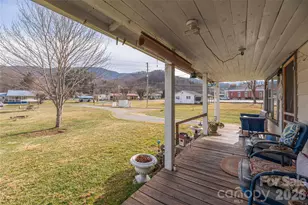 1496 Allens Creek Rd, Waynesville, NC 28786 - Photo 4