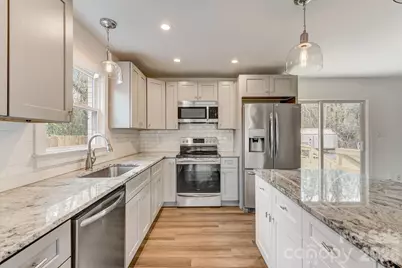 3000 Dunlavin Way, Charlotte, NC 28205 - Photo 10